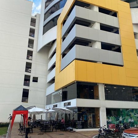 Puerto Santa Ana, Torres Bellini, 2 Dormitorios, Parqueo Гуаякуил Екстериор снимка